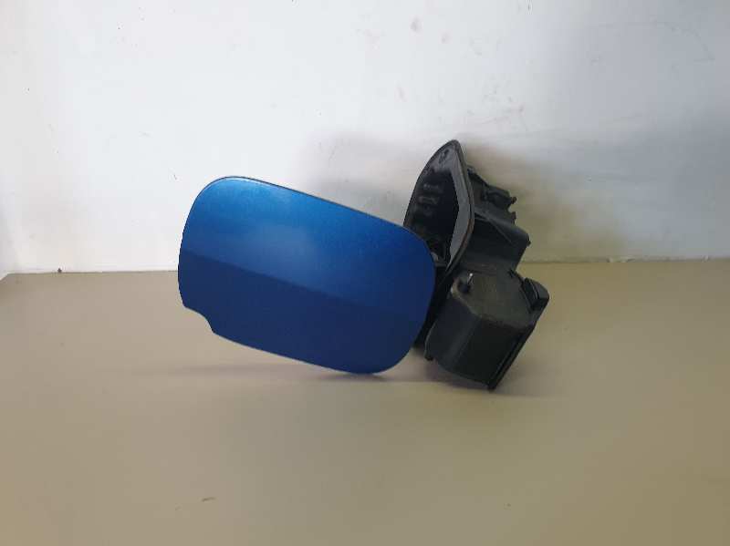 TAPA EXTERIOR COMBUSTIBLE