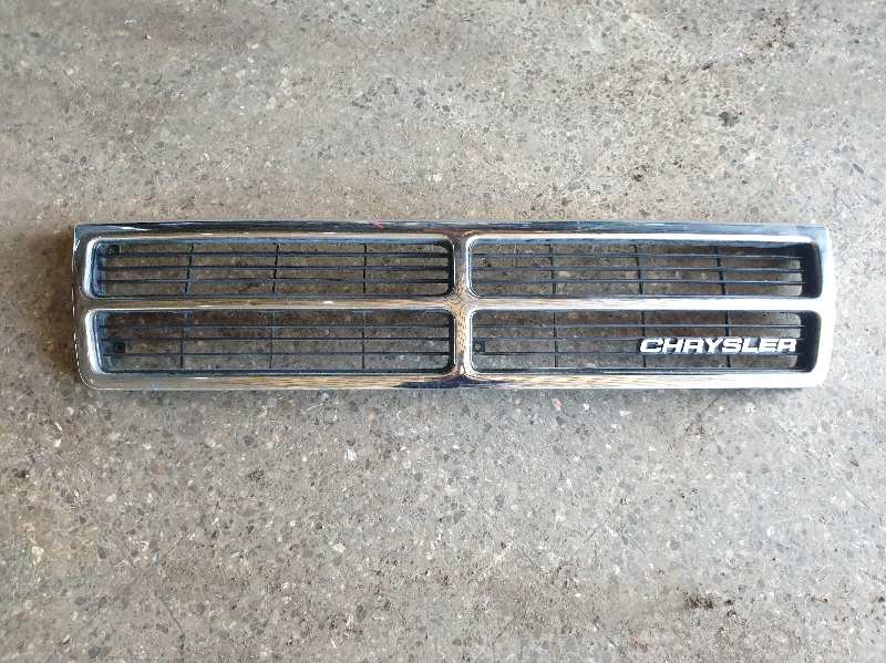 REJILLA DELANTERA CHRYSLER VOYAGER (ES)