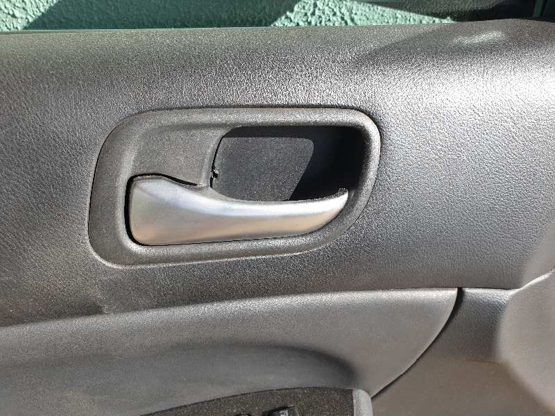 MANETA INTERIOR DELANTERA IZQUIERDA