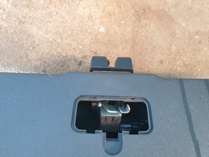 CERRADURA MALETERO / PORTON