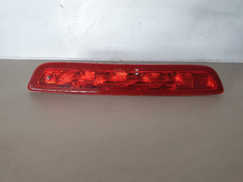 LUZ CENTRAL DE FRENO