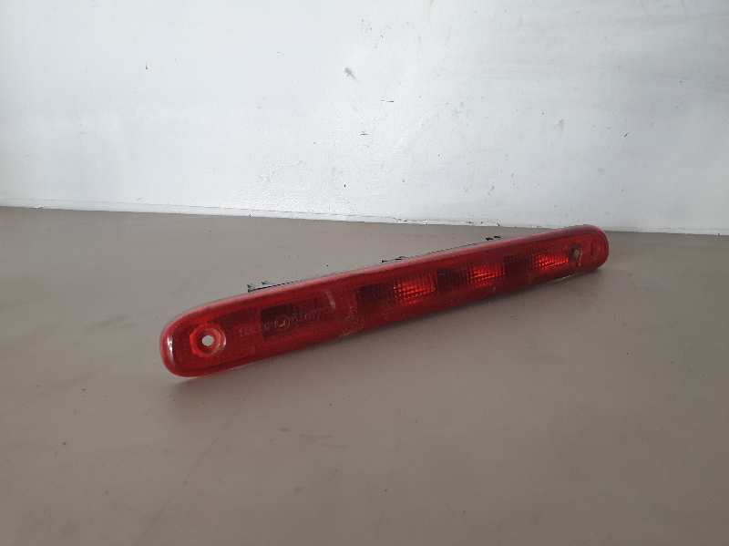 LUZ CENTRAL DE FRENO