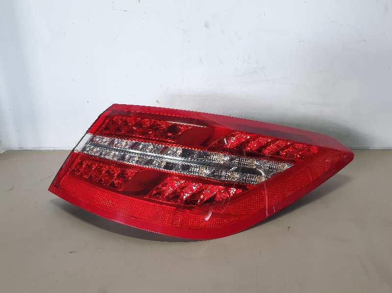 PILOTO TRASERO DERECHO