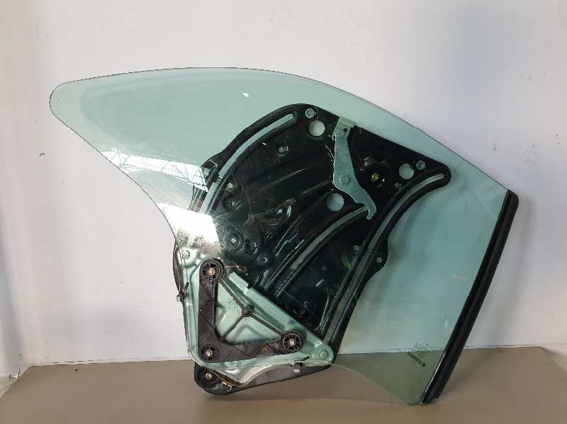 LUNA TRASERA DERECHA