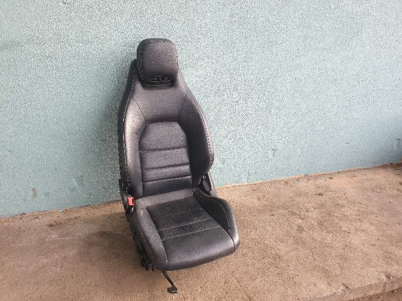 ASIENTO DELANTERO IZQUIERDO