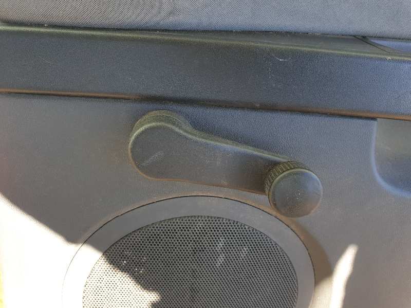 ELEVALUNAS TRASERO DERECHO