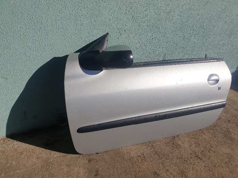 PUERTA DELANTERA IZQUIERDA