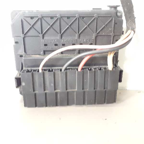 CAJA RELES / FUSIBLES