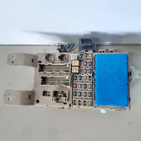 CAJA RELES / FUSIBLES