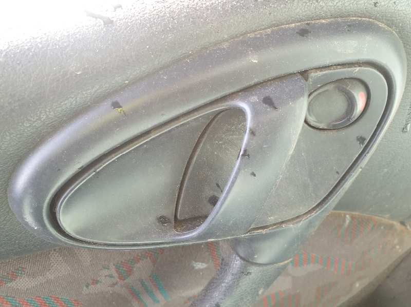 MANETA INTERIOR DELANTERA IZQUIERDA