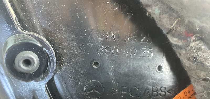 GUARNECIDO PUERTA TRASERA IZQUIERDA