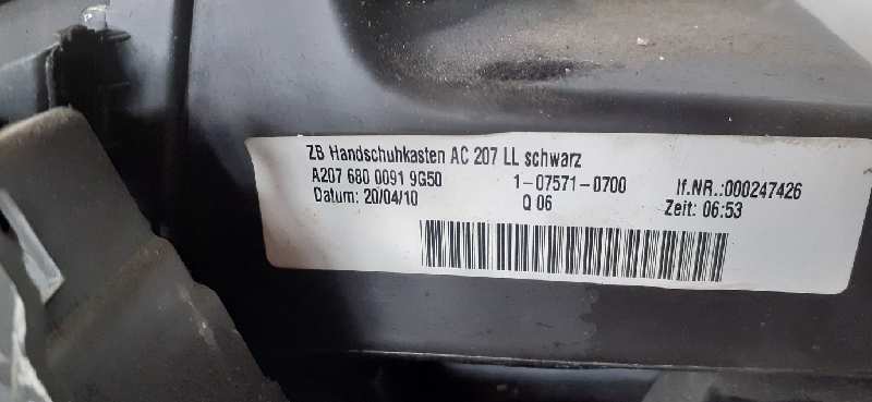 MERCEDES CLASE CLK (W207) COUPE GUANTERA A2076800091