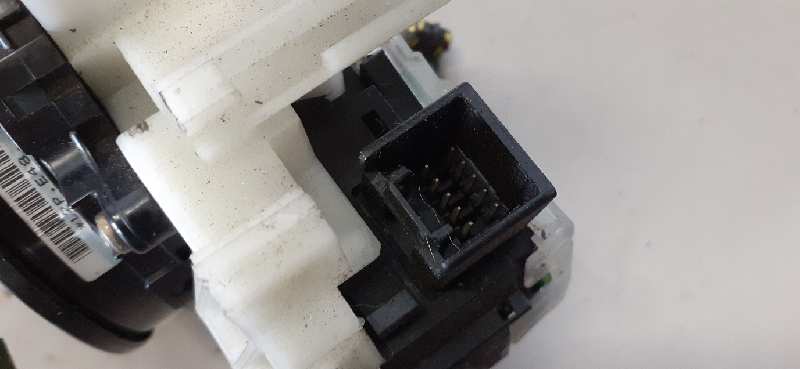 MR986420 MANDO LUCES MITSUBISHI COLT BERLINA 3 (CZ)