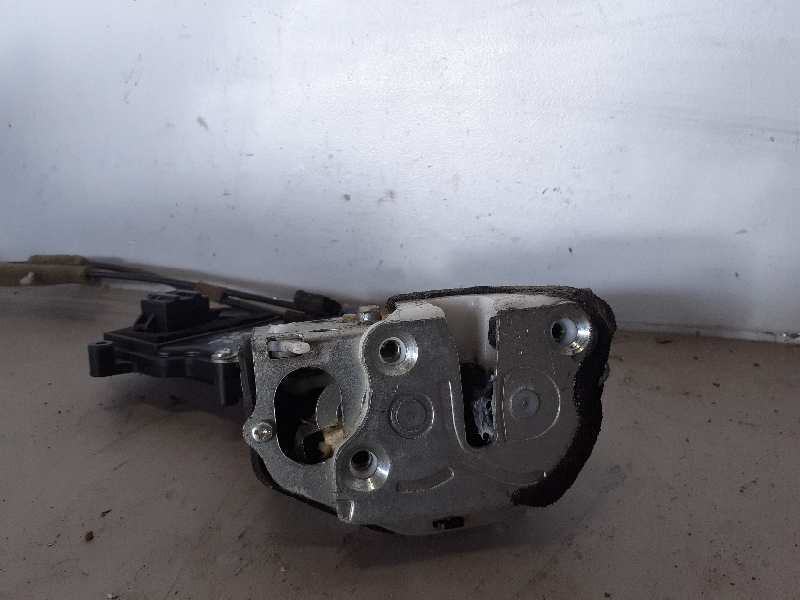 CERRADURA PUERTA TRASERA DERECHA 