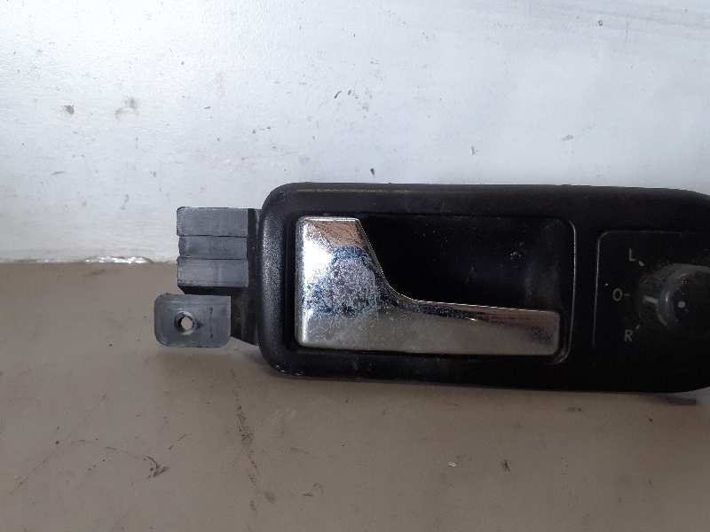 MANETA INTERIOR DELANTERA IZQUIERDA