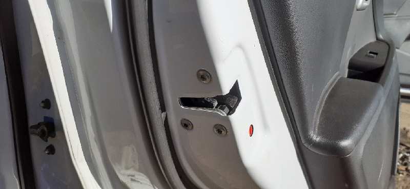 CERRADURA PUERTA TRASERA IZQUIERDA 