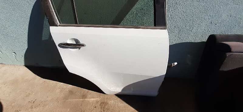 PUERTA TRASERA DERECHA