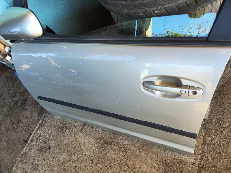 PUERTA DELANTERA IZQUIERDA