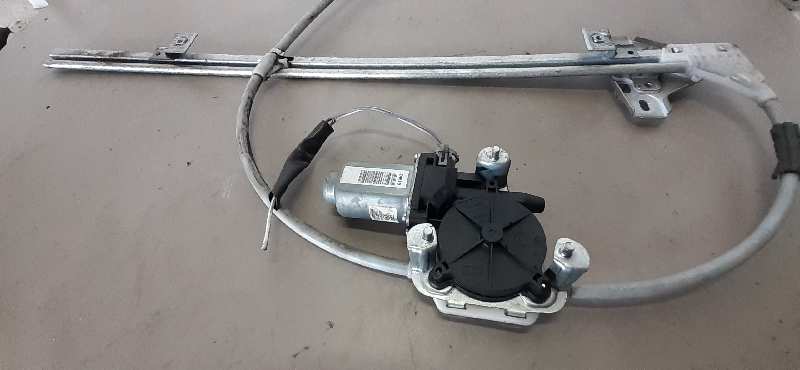 ELEVALUNAS DELANTERO IZQUIERDO