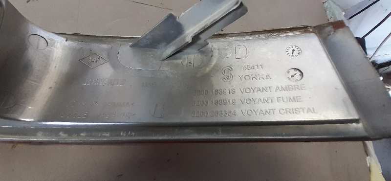 PILOTO DELANTERO DERECHO