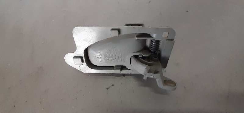 MANETA INTERIOR DELANTERA IZQUIERDA