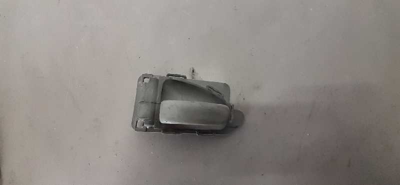 MANETA INTERIOR DELANTERA IZQUIERDA