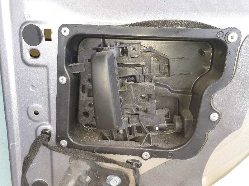 MANETA INTERIOR TRASERA DERECHA