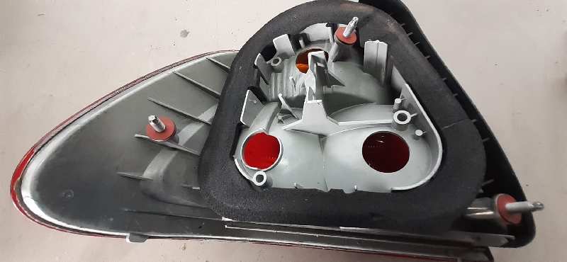 PILOTO TRASERO DERECHO