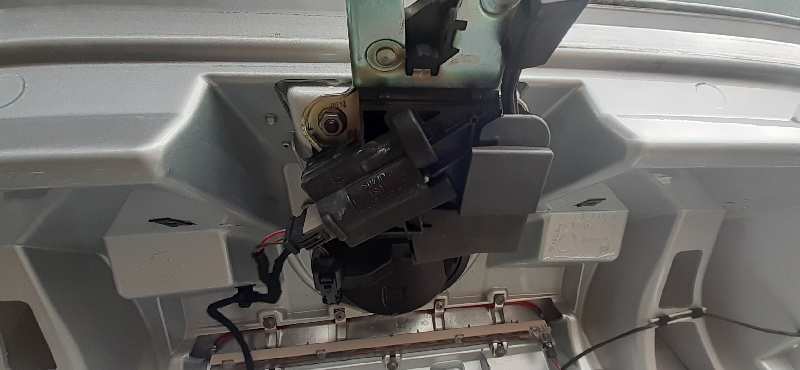 CERRADURA MALETERO / PORTON