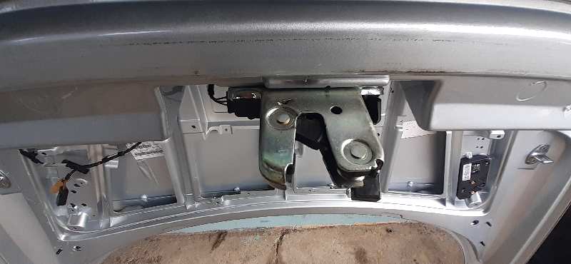 CERRADURA MALETERO / PORTON