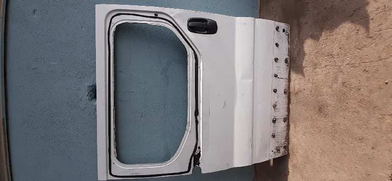 PUERTA LATERAL CORREDERA DERECHA