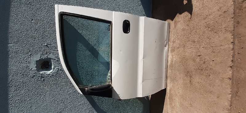 PUERTA DELANTERA IZQUIERDA