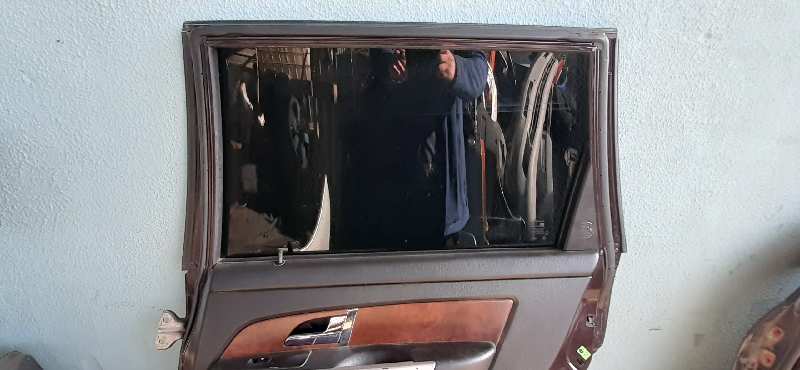 ELEVALUNAS TRASERO DERECHO