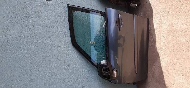 PUERTA DELANTERA IZQUIERDA