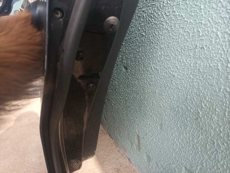 CERRADURA PUERTA TRASERA IZQUIERDA 