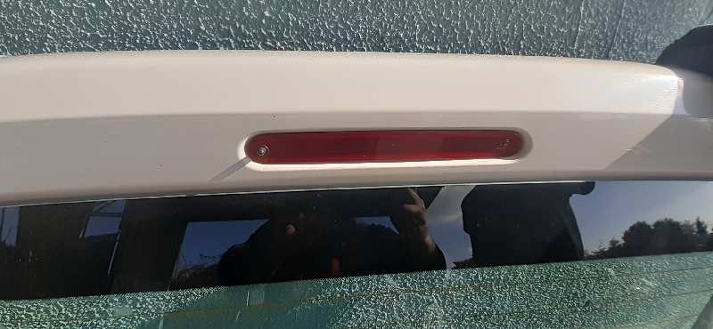 LUZ CENTRAL DE FRENO