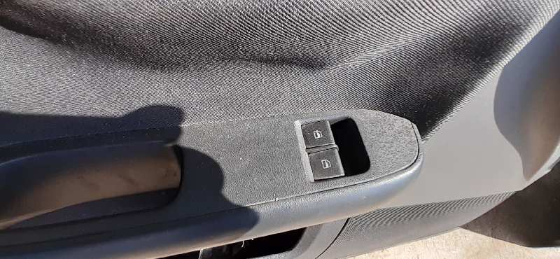 MANDO ELEVALUNAS DELANTERO IZQUIERDO 