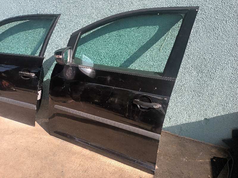 PUERTA DELANTERA IZQUIERDA