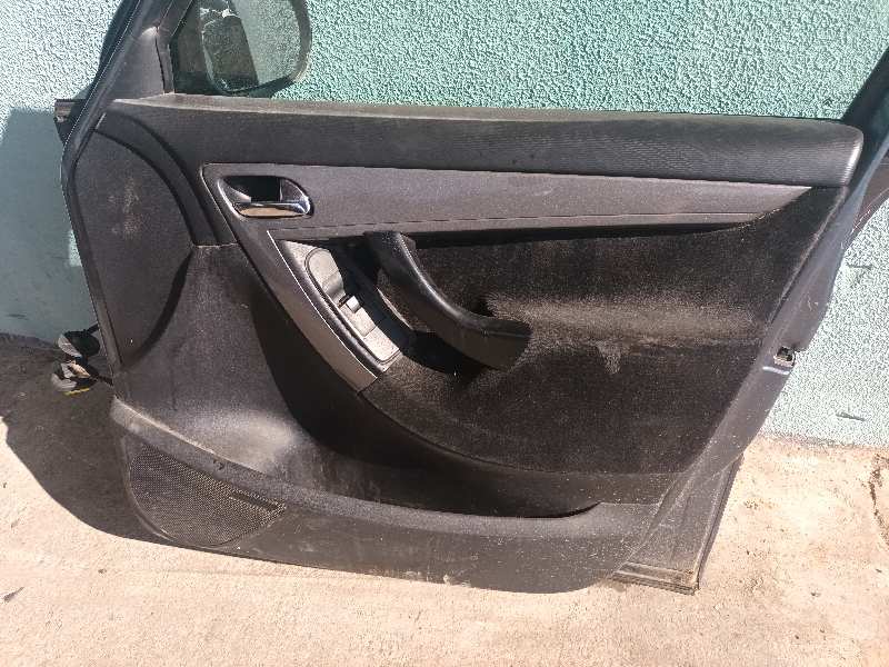 ELEVALUNAS DELANTERO DERECHO