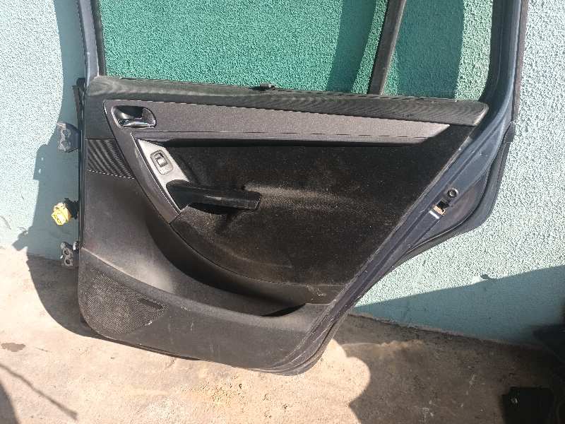 ELEVALUNAS TRASERO DERECHO