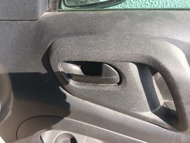 MANETA INTERIOR DELANTERA DERECHA