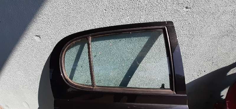 LUNA TRASERA DERECHA