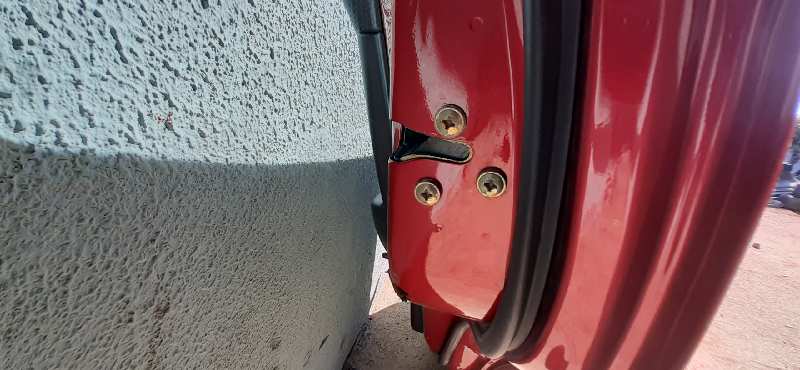 CERRADURA PUERTA TRASERA DERECHA 