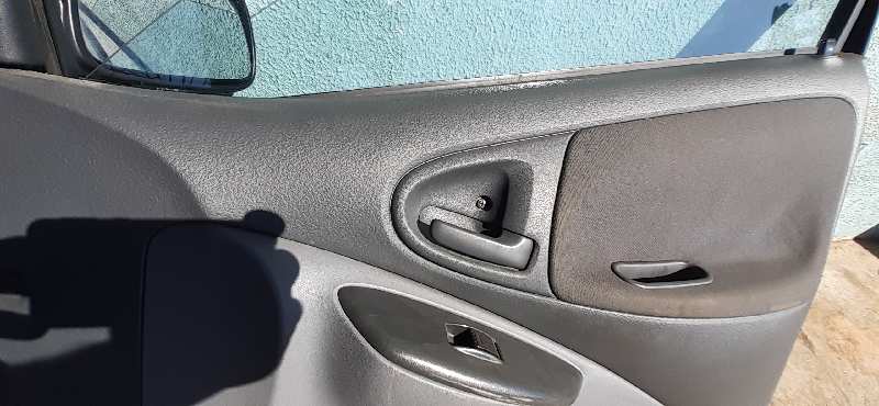 MANETA INTERIOR DELANTERA DERECHA