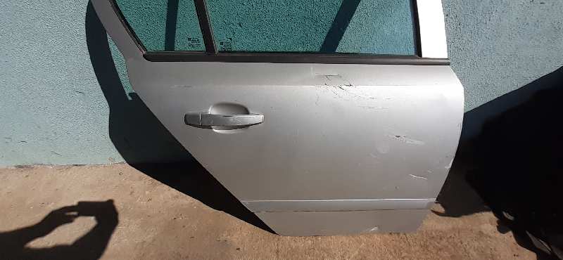 PUERTA TRASERA DERECHA