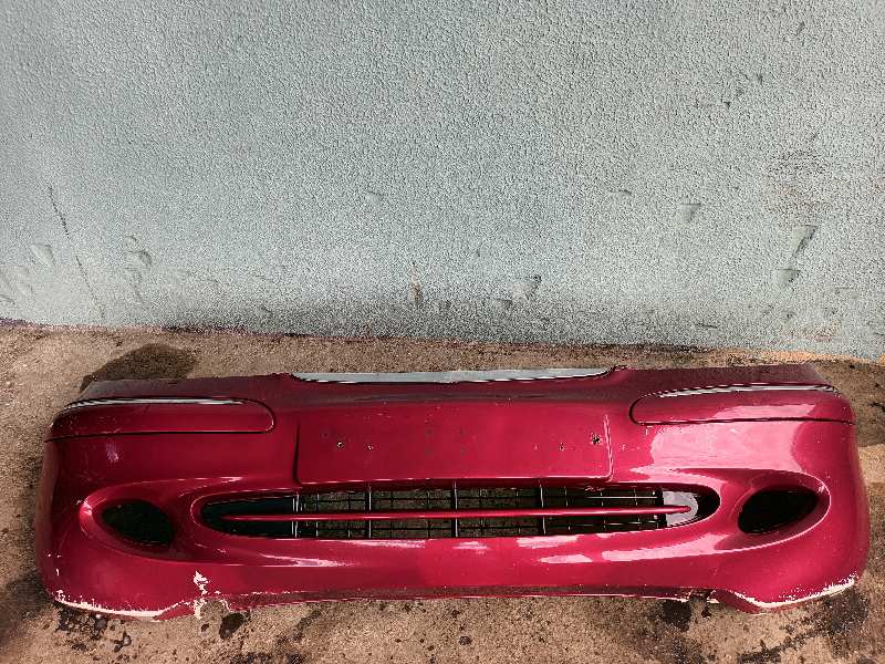 PARAGOLPES DELANTERO