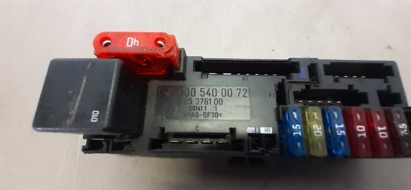 CAJA RELES / FUSIBLES