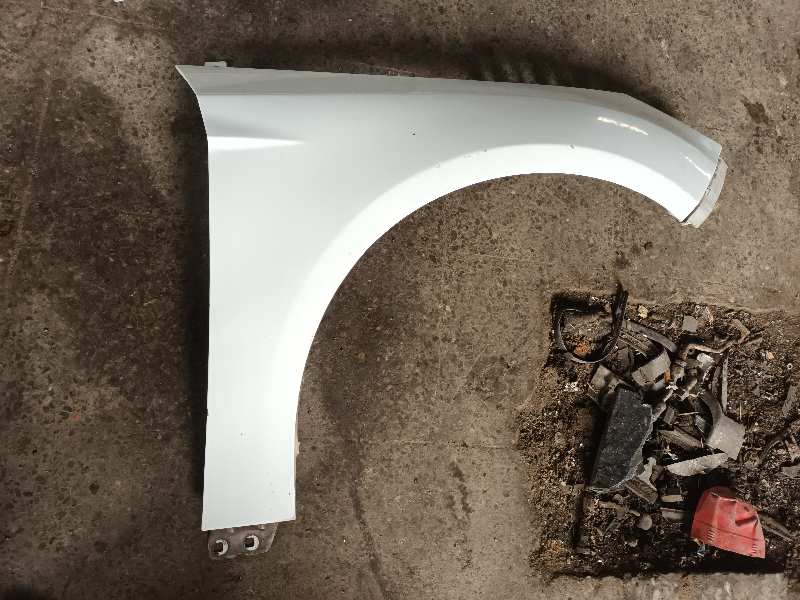 ALETA DELANTERA DERECHA FORD FOCUS LIM. (CB8)