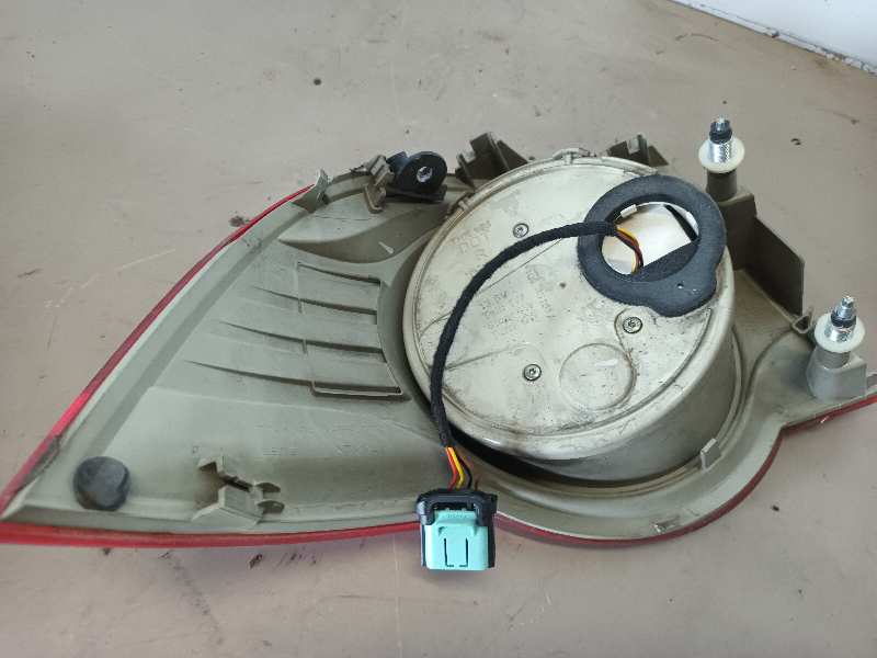 PILOTO TRASERO DERECHO