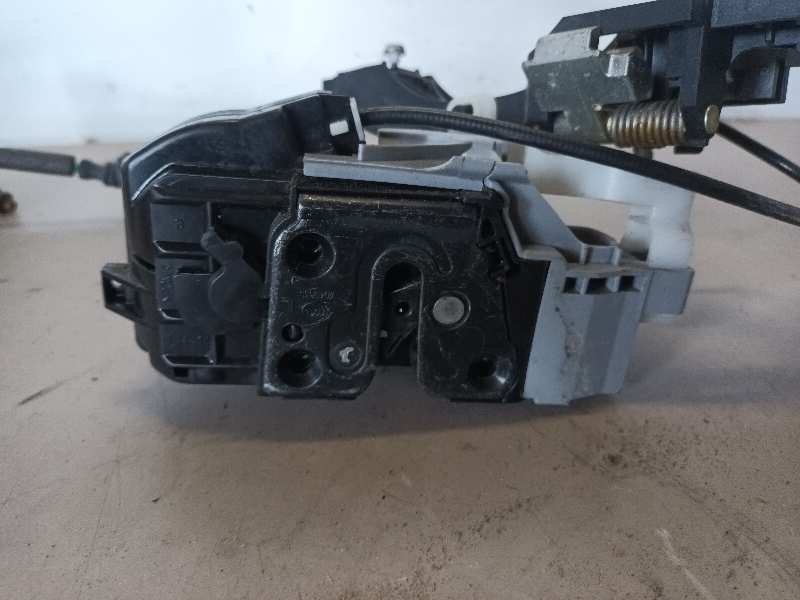 CERRADURA PUERTA TRASERA IZQUIERDA 